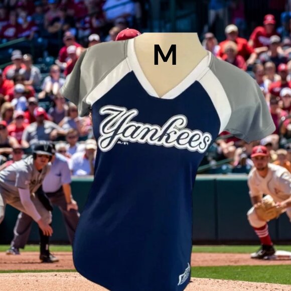 MLB NEW YORK YANKEES Tee Shirt Size Med Short Raglan Sleeves V Neck World Series - Picture 1 of 8